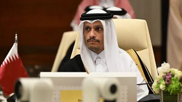 رئيس وزراء قطر يعرب عن تفاؤله بحل دبلوماسي بين أمريكا وإيران وسط توترات مضيق هرمز