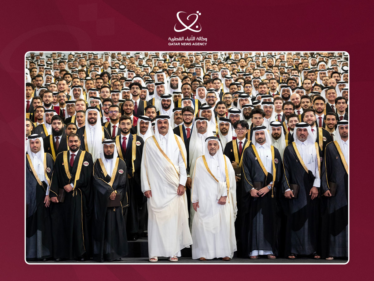 أمير قطر يهنئ خريجي جامعة قطر ويتمنى لهم التوفيق